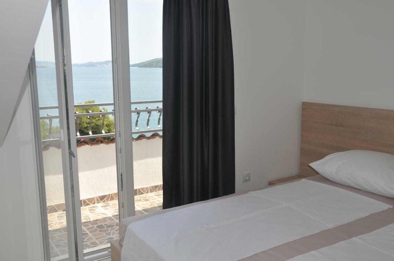 Anna Apartment Marina Esterno foto